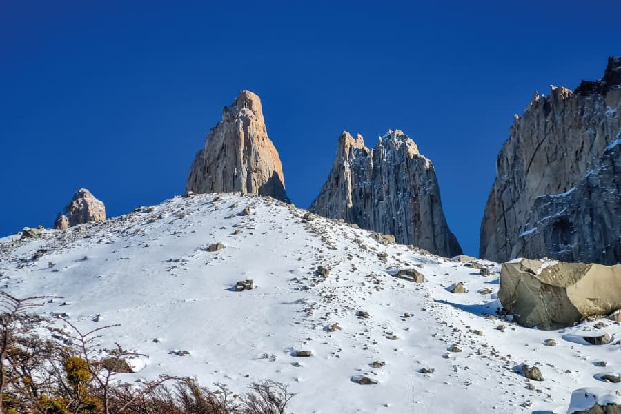 Trekking Base Torres del Paine desde Puerto Natales